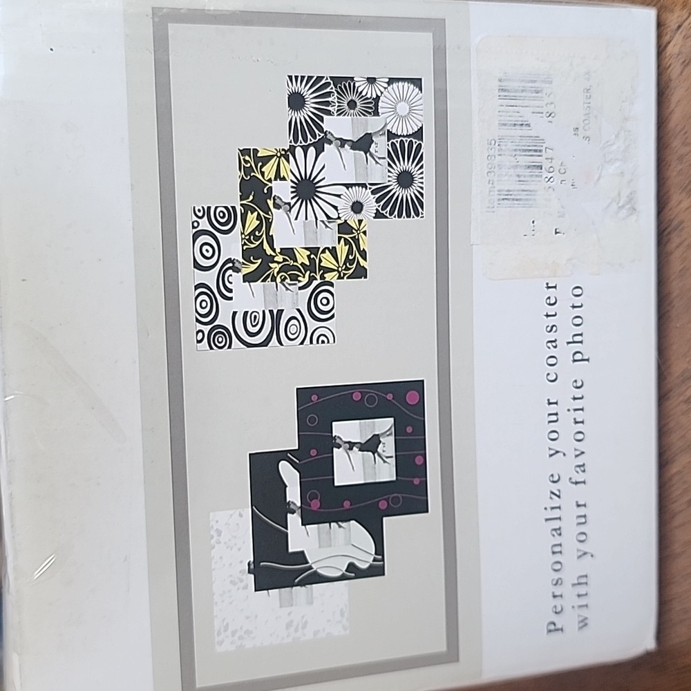 UMA 4 GLASS PHOTO COASTER SET WITH STAND NIB - Picture 3 of 7